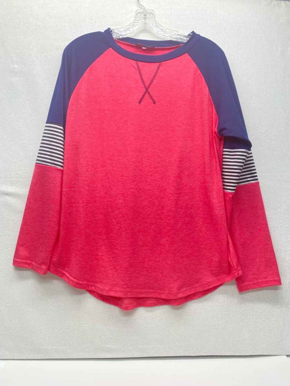 Coeur DeVague  Pink & Navy Raglan Long-Sleeve Tee/Tunic Casual Color Block Top